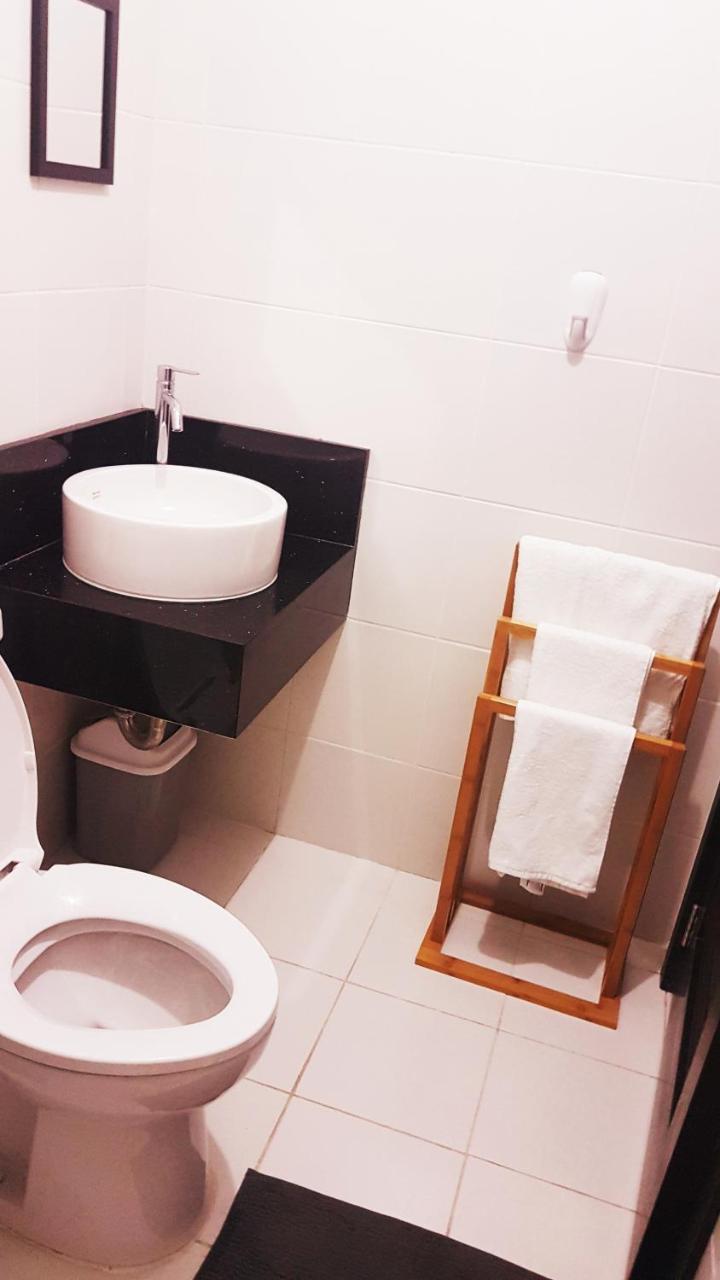 Studio Fully Furnished Манила Экстерьер фото