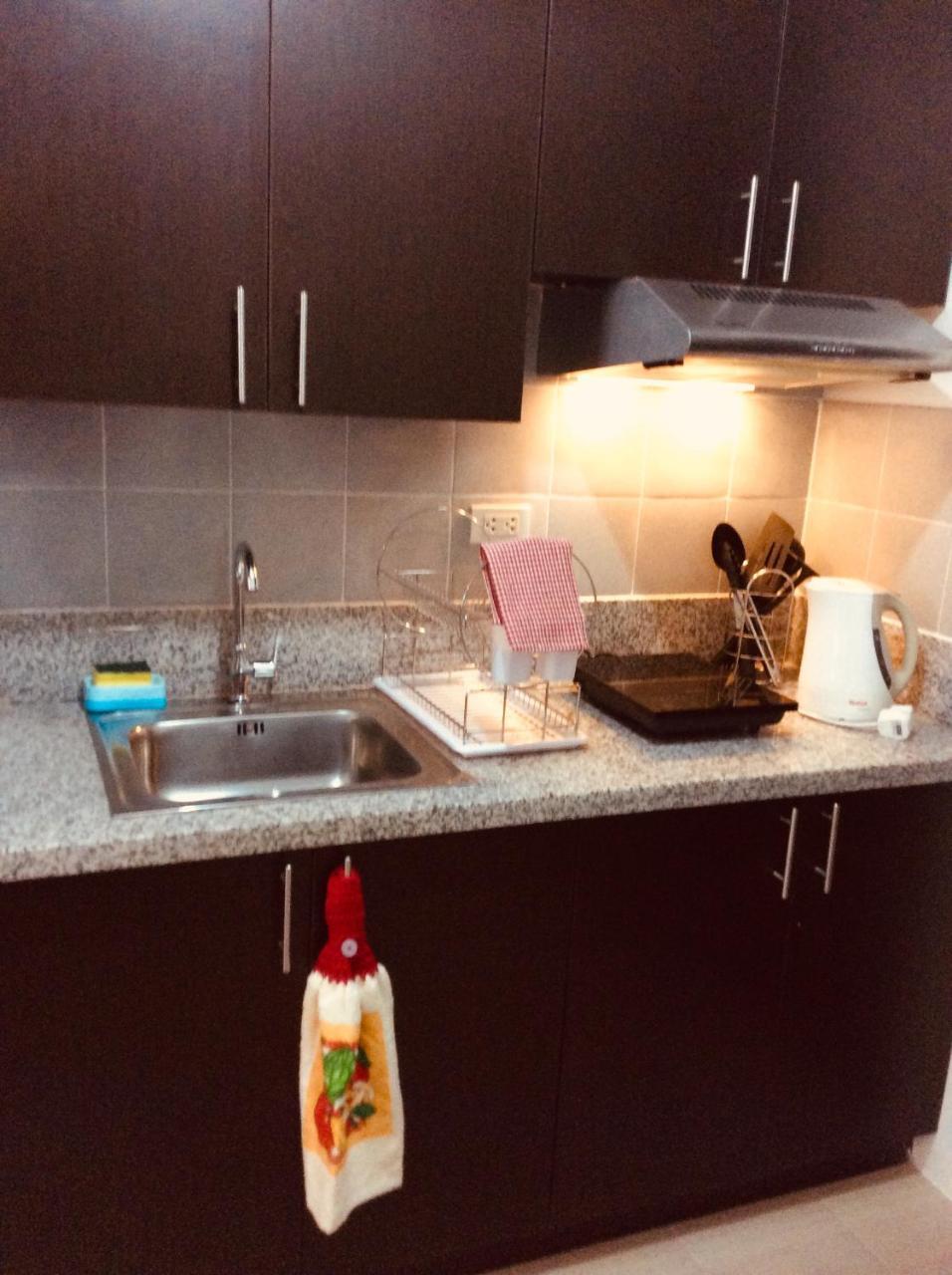 Studio Fully Furnished Манила Экстерьер фото